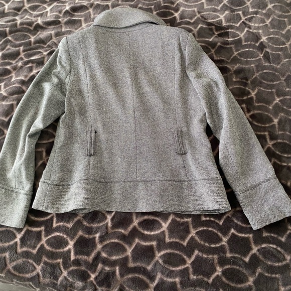 Zara Gray Belted Blazer - Picture 6 of 16